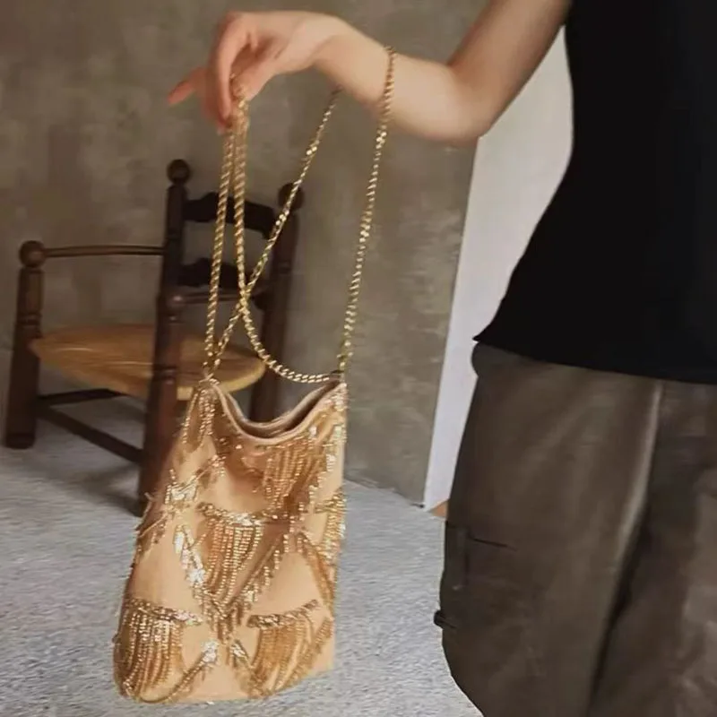 

Women's Spring New Sequined Fringed Portable Shoulder Bag Versatile Elegant Messenger Bag Fashion Dinner Bag