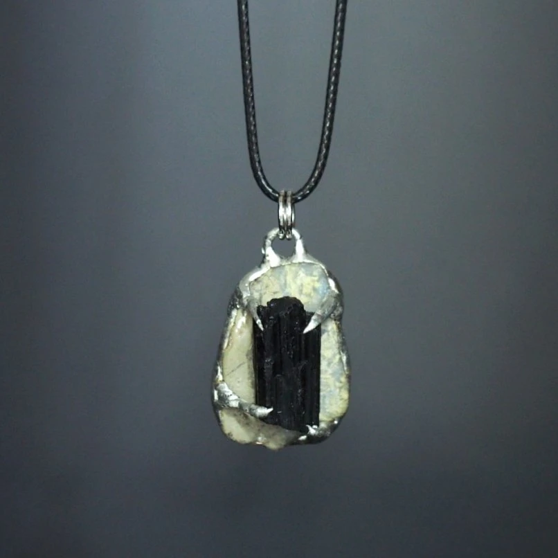1Pcs Soldered Black Tourmaline Semi-precious Stone Leather Rope Necklace Claw Slice Free Form Handmade 20inch Jewelry
