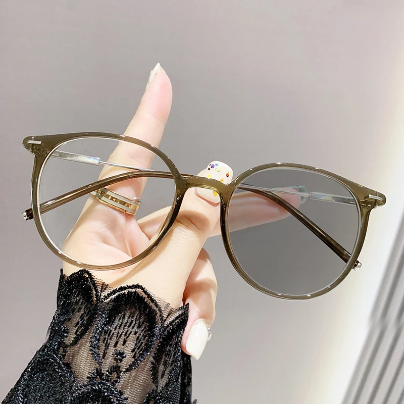 Photo-sensitive Color-changing Anti-blue Light Myopia Glasses Are Trendy, Stylish, Plain-faced, Retro And Versatile.6052