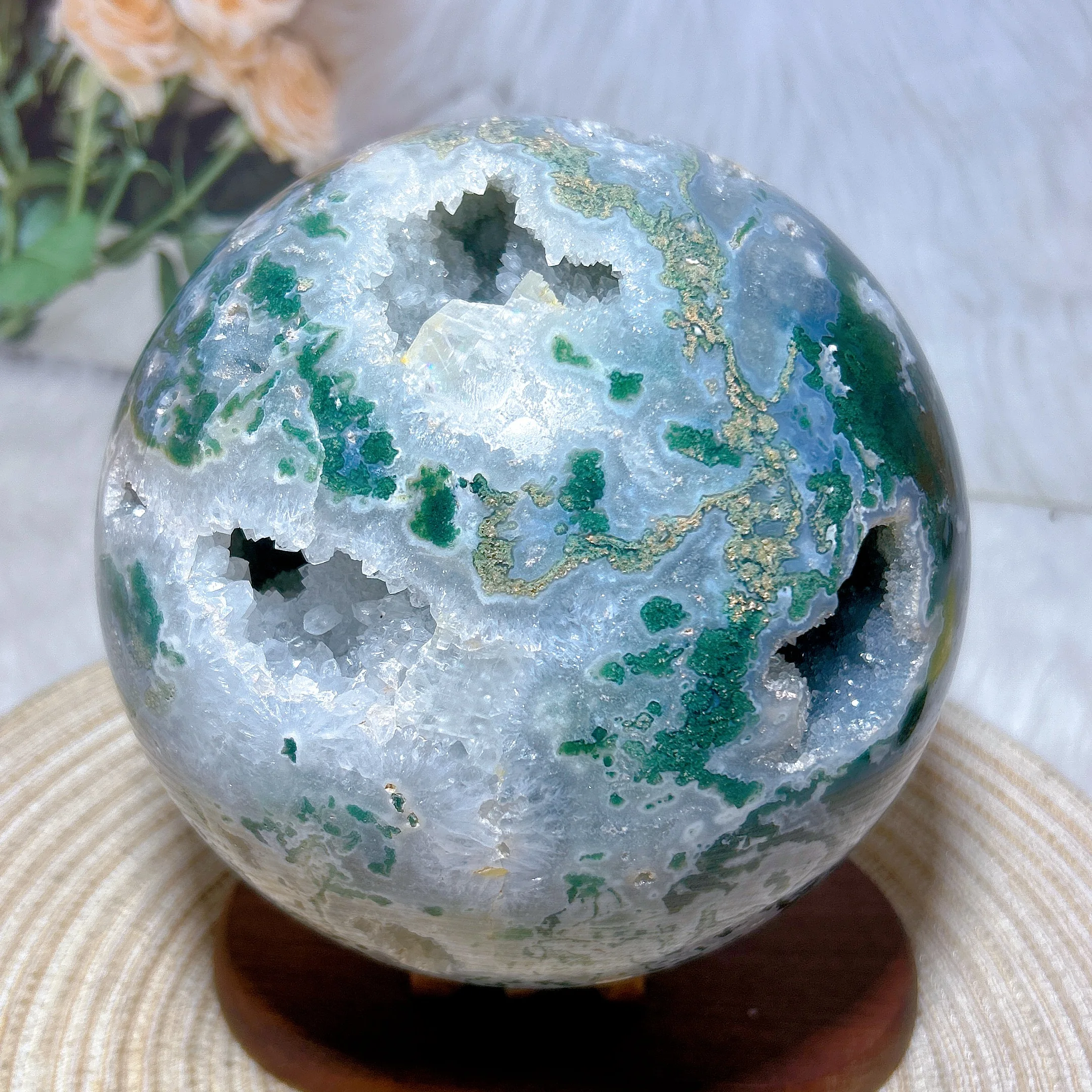 

High Quality Natural Crystals Moss Agate Geode Druzy Large Sphere Healing Gemstones Ball Energy Home Decorations Room Decor Gift