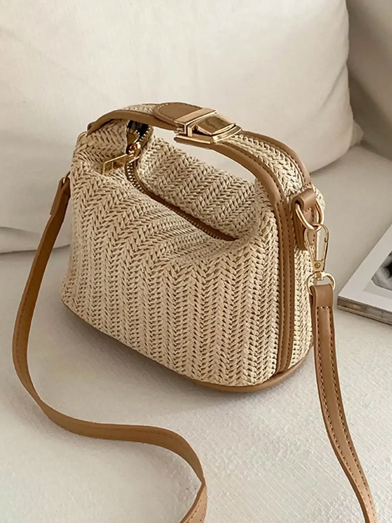

Summer New Grass Weaving Small Bag Casual Women's Bag Handheld One Shoulder Crossbody Bag