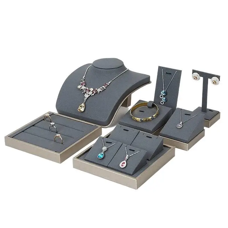 

New Design Black White PU Leather Jewelry Stand Organizer Choker Holder Model Bust Show Exhibitor for Display