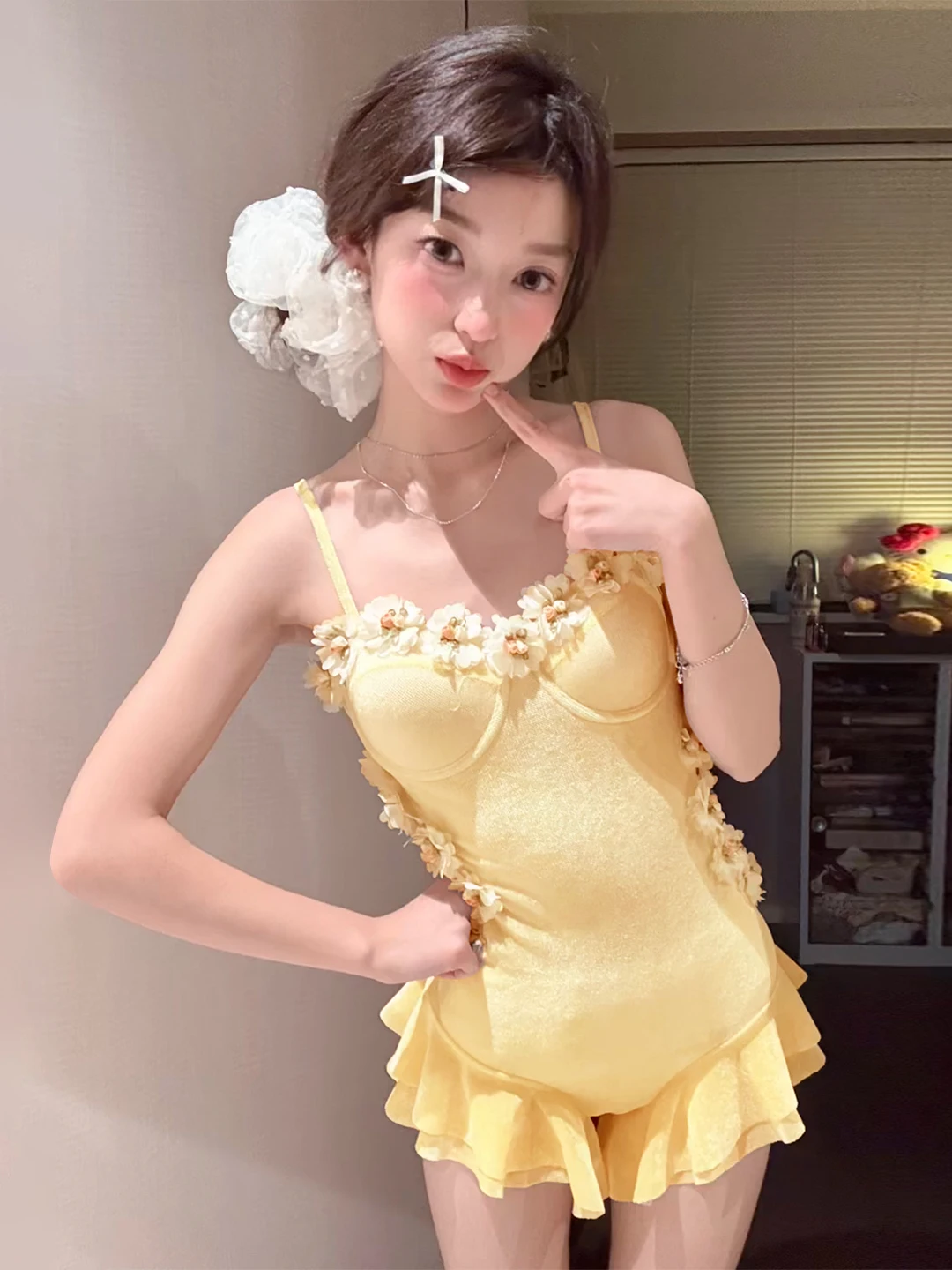 Alice One-Piece Swimsuit 2026 New Slimming Pure Desire Sweet Girl Small Chest Gathered  Hot Spring Vacation
