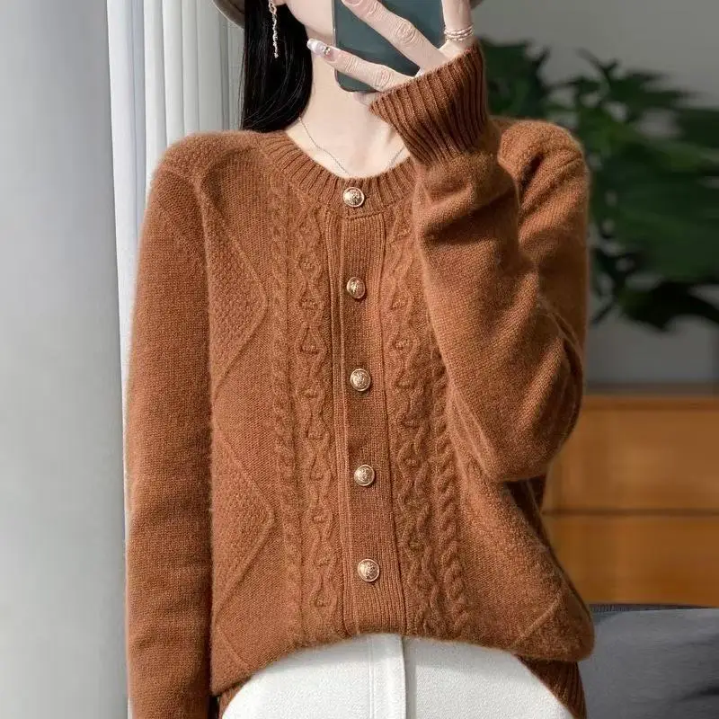 

Spring And Autumn Women Cardigan Round Neck Knitwear Solid Color 2025 New Fashion High-grade Knitwear