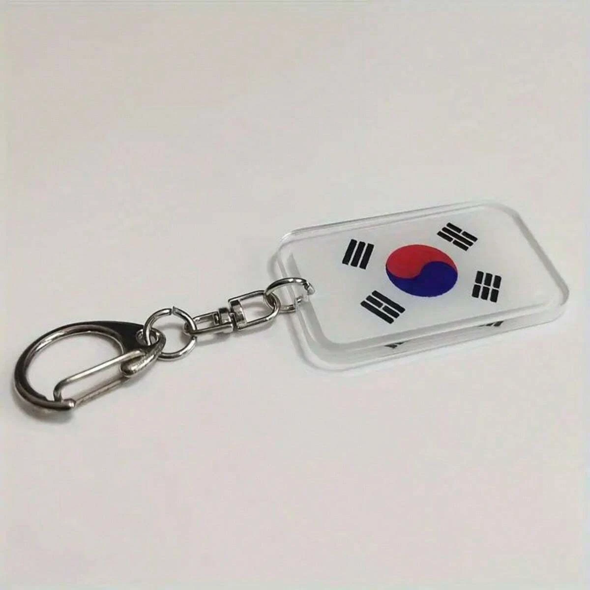 Acryl-Schlüsselanhänger mit südkoreanischer Flagge. Perfekt für Schlüssel, Taschen und Autozubehör. Niedlich, Gothic Y2K-Stil. Ideales kleines Geschenk. – Detail 7