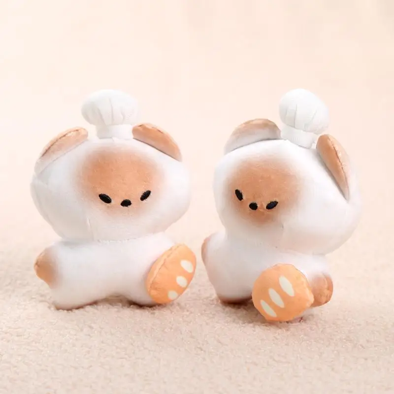 愛らしい漫画のシャム猫のぬいぐるみキーホルダー。完璧なシェフアニメギフト。