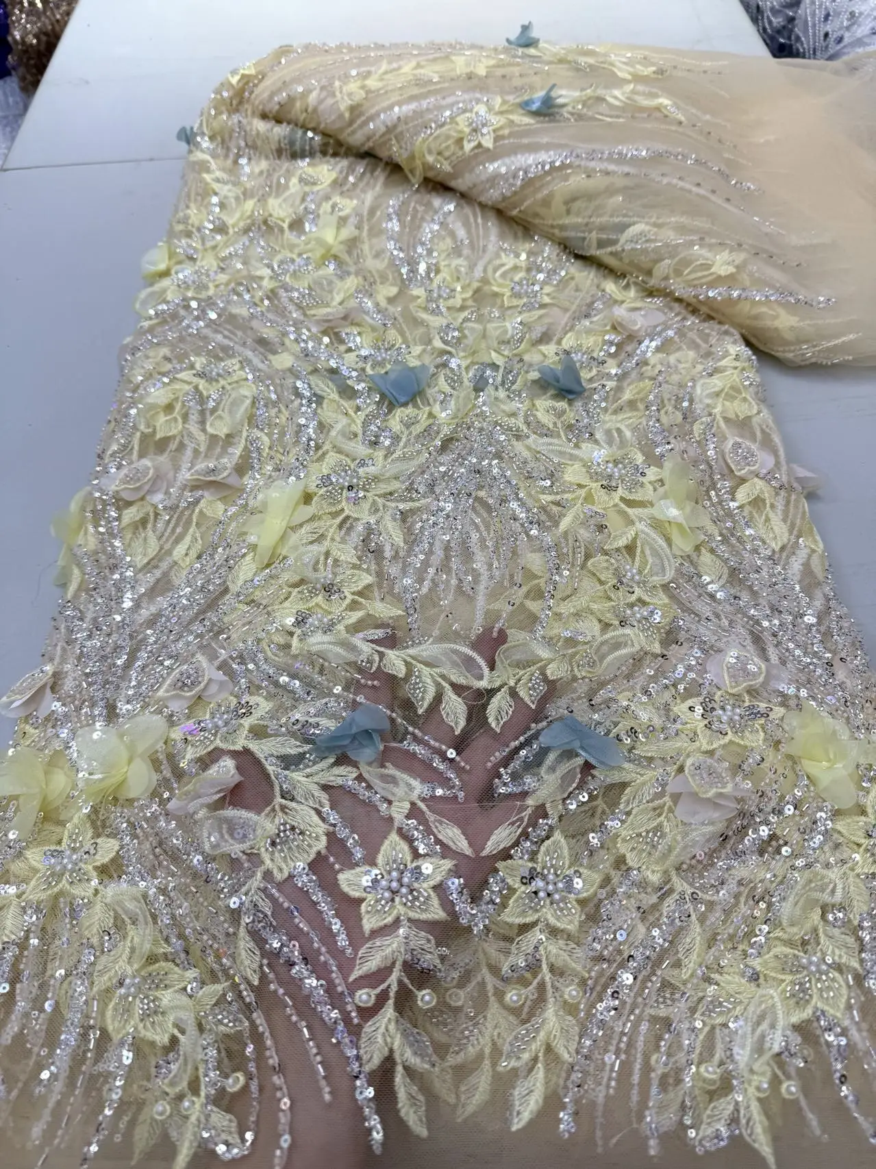 

3D Flower Embroidery African Handmade Beaded Lace Fabric 2025 Groom Nigerian French Sequins Net Lace Fabrics for Evening Dress