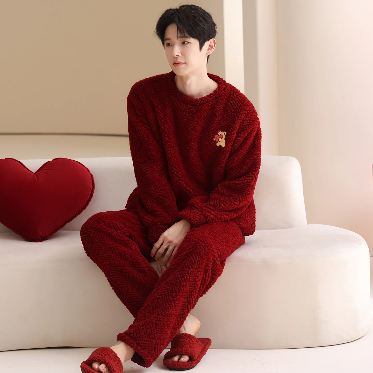 MiiOW Men's Winter Flannel Pajamas Set Round Neck Long Sleeve Plush Men Sleepwear Coral Fleece Homewear Thick Warm Male Pajamas