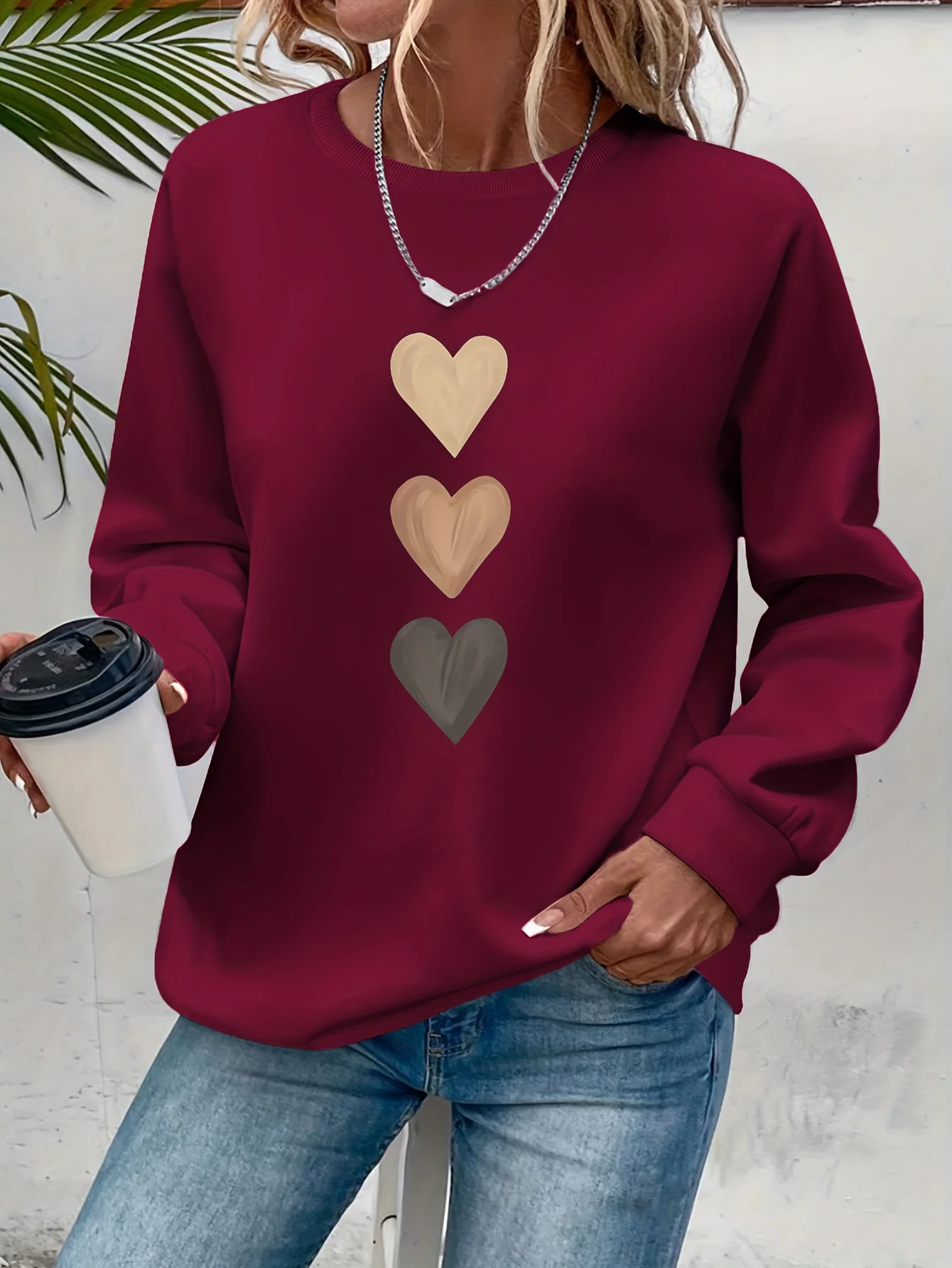 Women's Crew Neck Sweatshirt Sweater Long Sleeve Heart Printed Design Fall and Winter Pullover Soft Fabric Women's Clothing