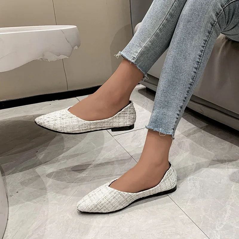 Large Size Single Shoe Women's 2025 Spring/summer New Pointed Fashion Plaid Shallow Mouth Flat Bottomed Bean Women's Shoes