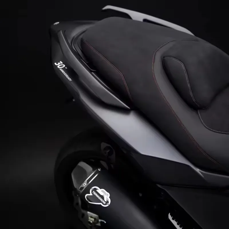 Plastic side and rear covers, side panels, and housings for Yamaha T-MAX 560 motorcycles, black