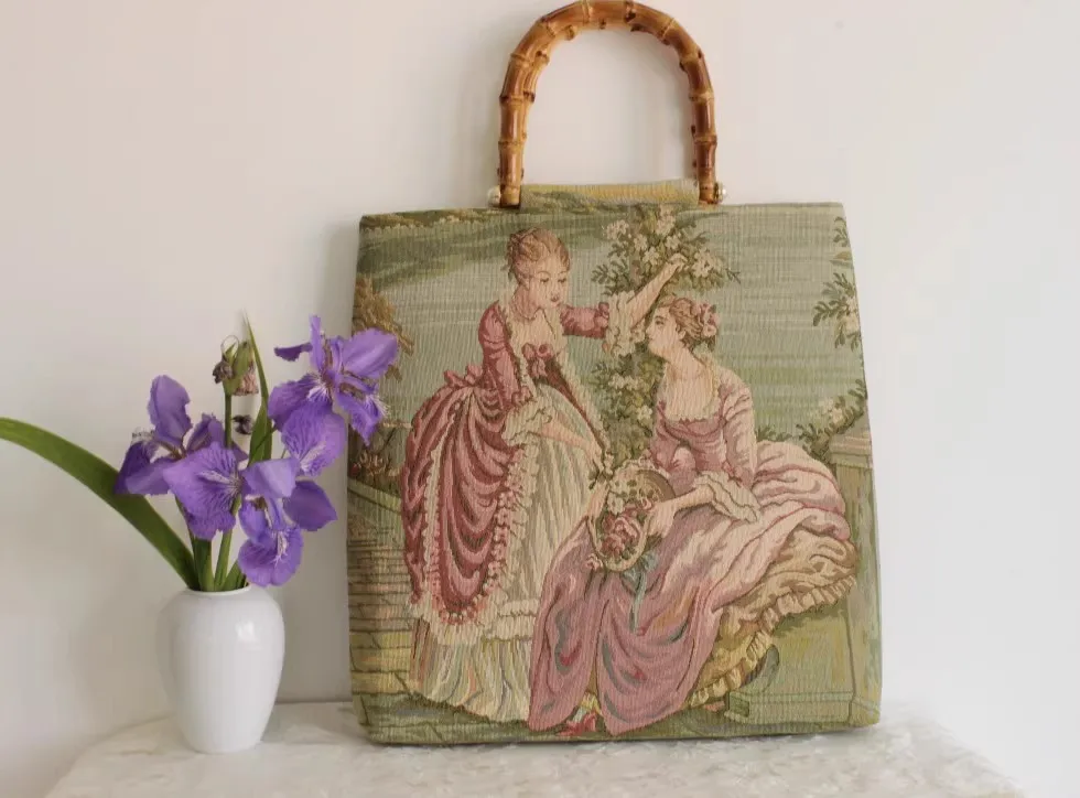 LOST IN VINTAGE 1950\'s Delill French Provincial Tapestry Young Love Courting Chain Handle Purse