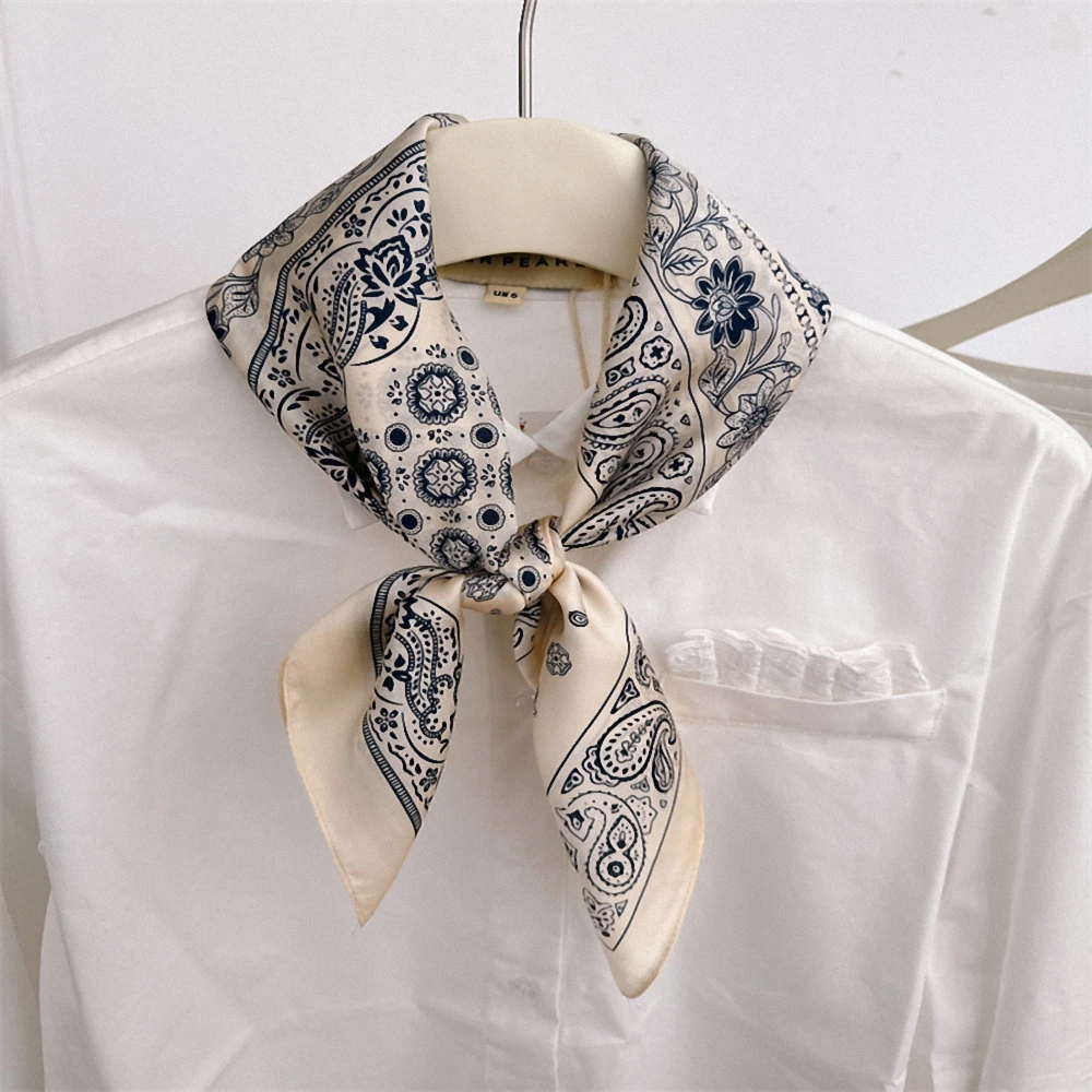 1pcs 70X70cm Plant-printed Scarf Women Simulated Silk Elegant and Versatile Headwear Bag Clothing and Accessories Square Scarf 2