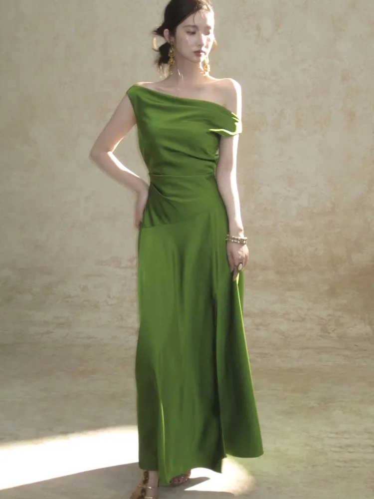 فستان أنيق من الساتان مثير فرنسي Bodycon للمرأة الصيف سوينغ طوق يميل الكتف سبليت رداء حفلة موسيقية الملابس النسائية جديد 2025 #2