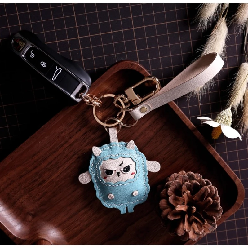 Pendentif agneau, sac pendentif en peau de mouton français, sac pendentif pour téléphone, porte-clés en cuir véritable pur fait à la main.