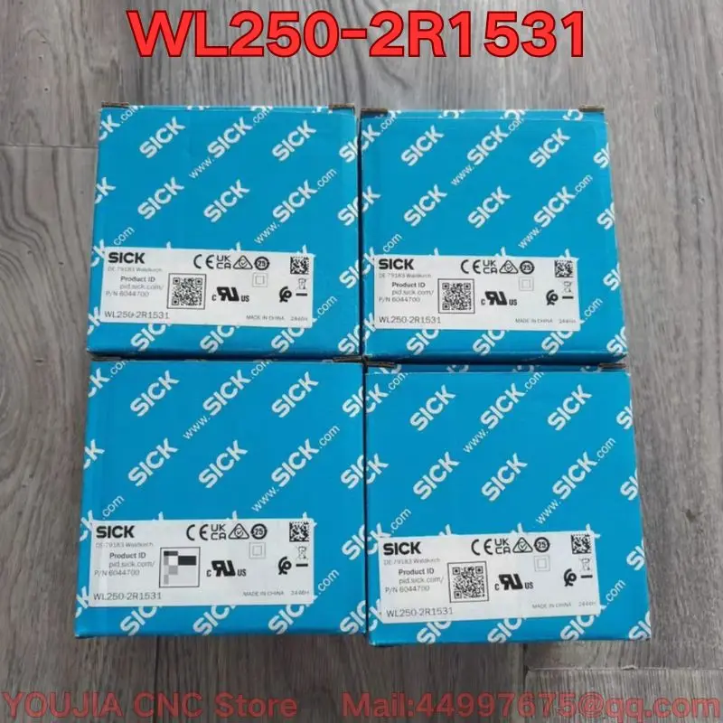New WL250-2R1531 photoelectric sensor