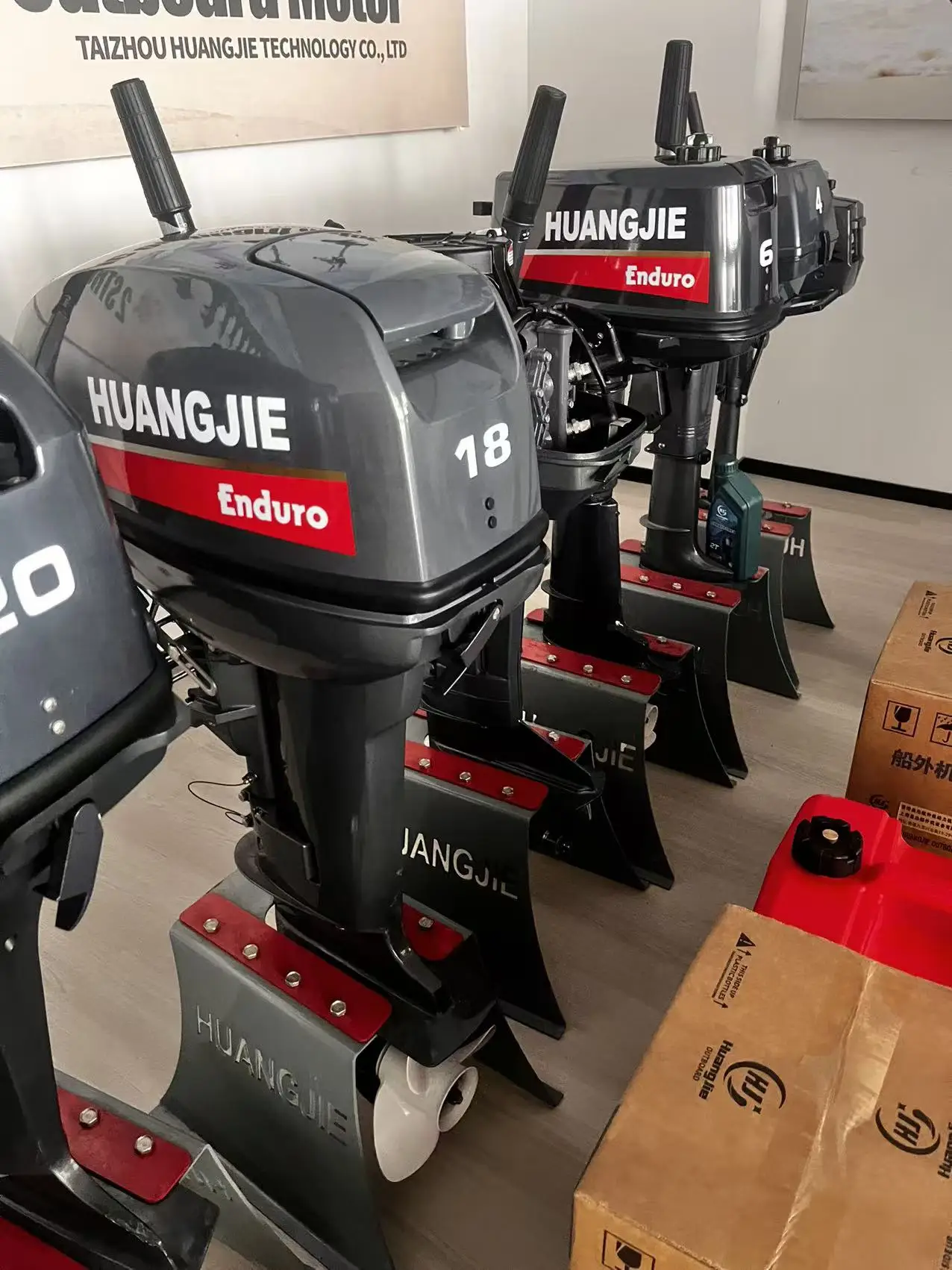 

Лодочный мотор HUANGJIE 18 л.с., 2-тактный, аналог Yamaha 63V, аксессуары для лодок