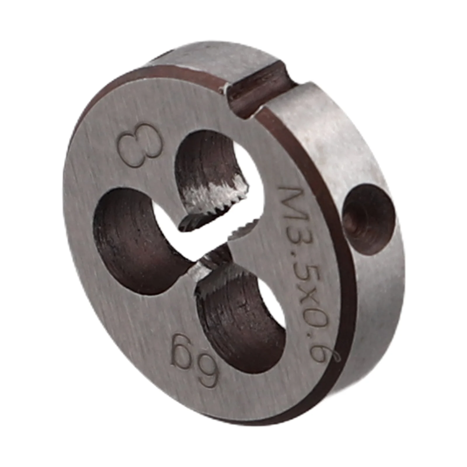Innovative Design HSS Toolset For M3 5 x 0 6mm Includes a Combination of a Taper a Tap & a Die in Three Pieces