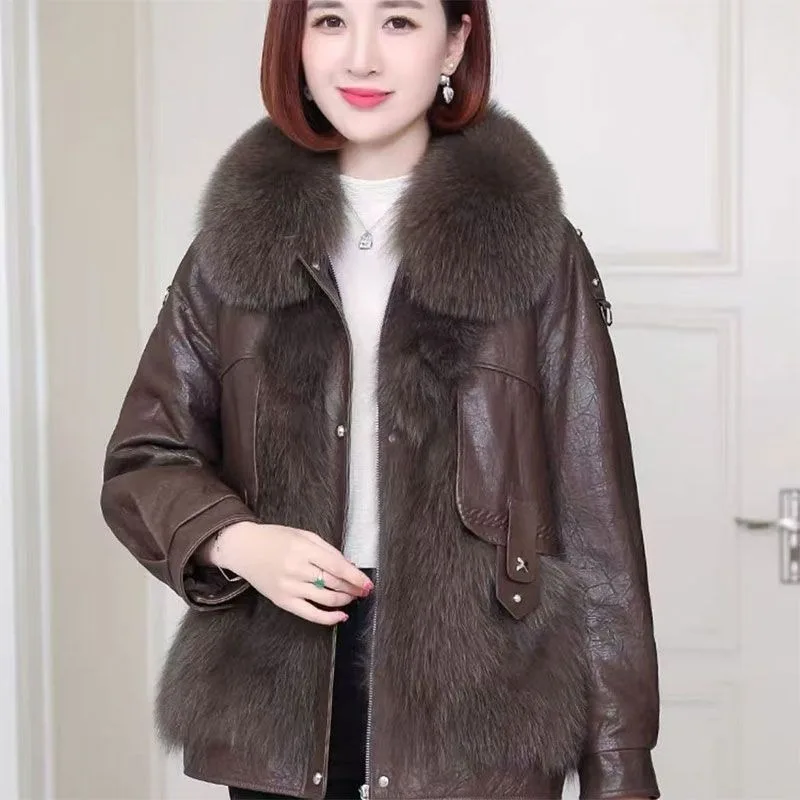 여성용 겨울 따뜻한 두꺼운 새해 전투복 스타일리시한 모피 칼라 스타일 오버코트 패션 PU 가죽 재킷