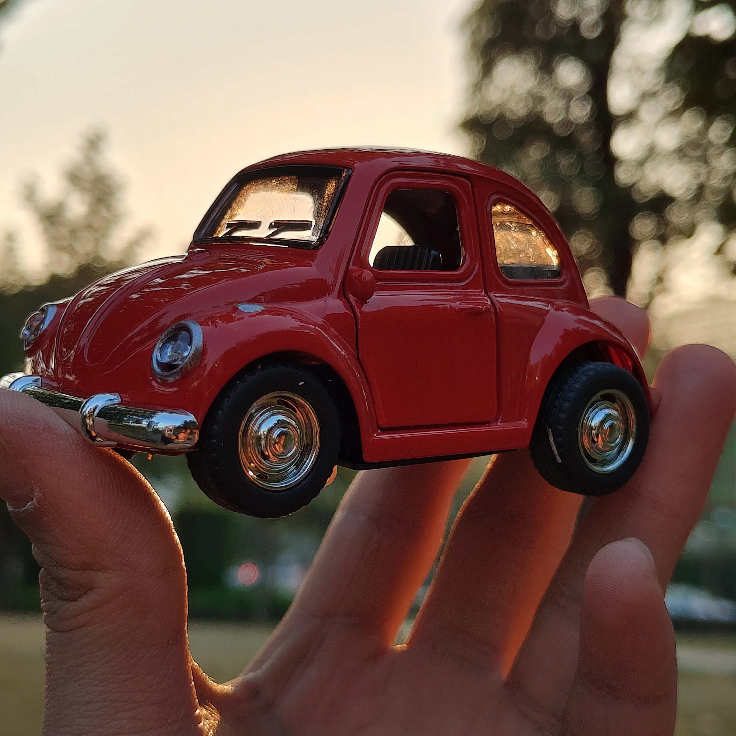 Modello di auto giocattolo in lega per bambini 1:32, modello di auto d'epoca, tirare indietro, porte apribili, da collezione, adatto per la decorazione dell'auto