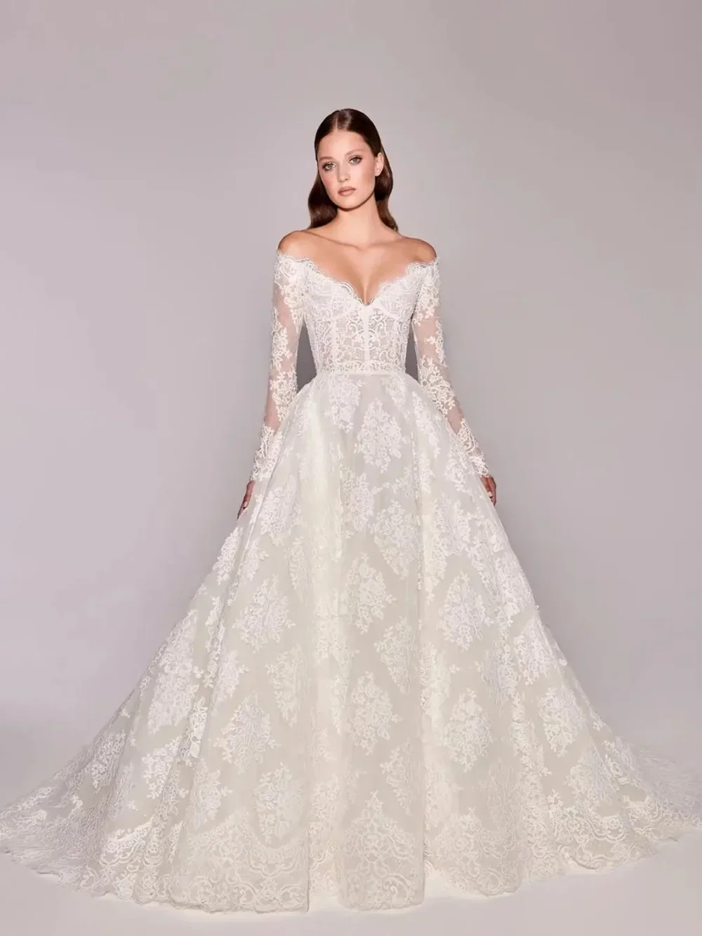 Customized Elegant Wedding Dresses V-Neck With Full Floral Appliques Long Sleeve Bride Wedding Dress Vestidos De Novia