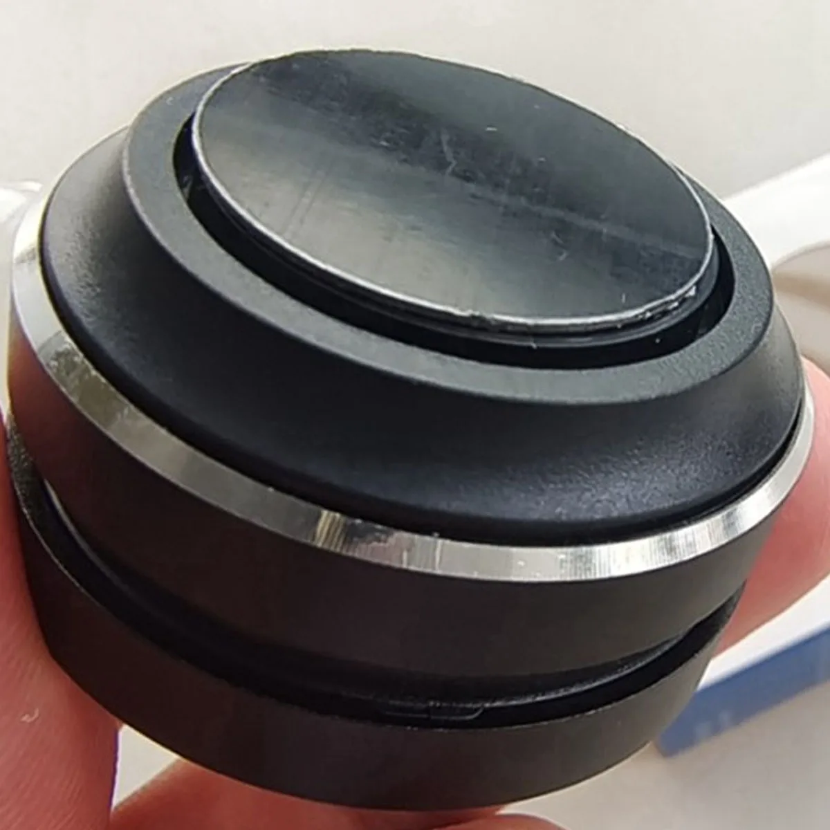 Portable Mini Bluetooth Speaker Turns Anything Into A Speaker Wireless Bone  Conduction Induction Vibration (Silver)