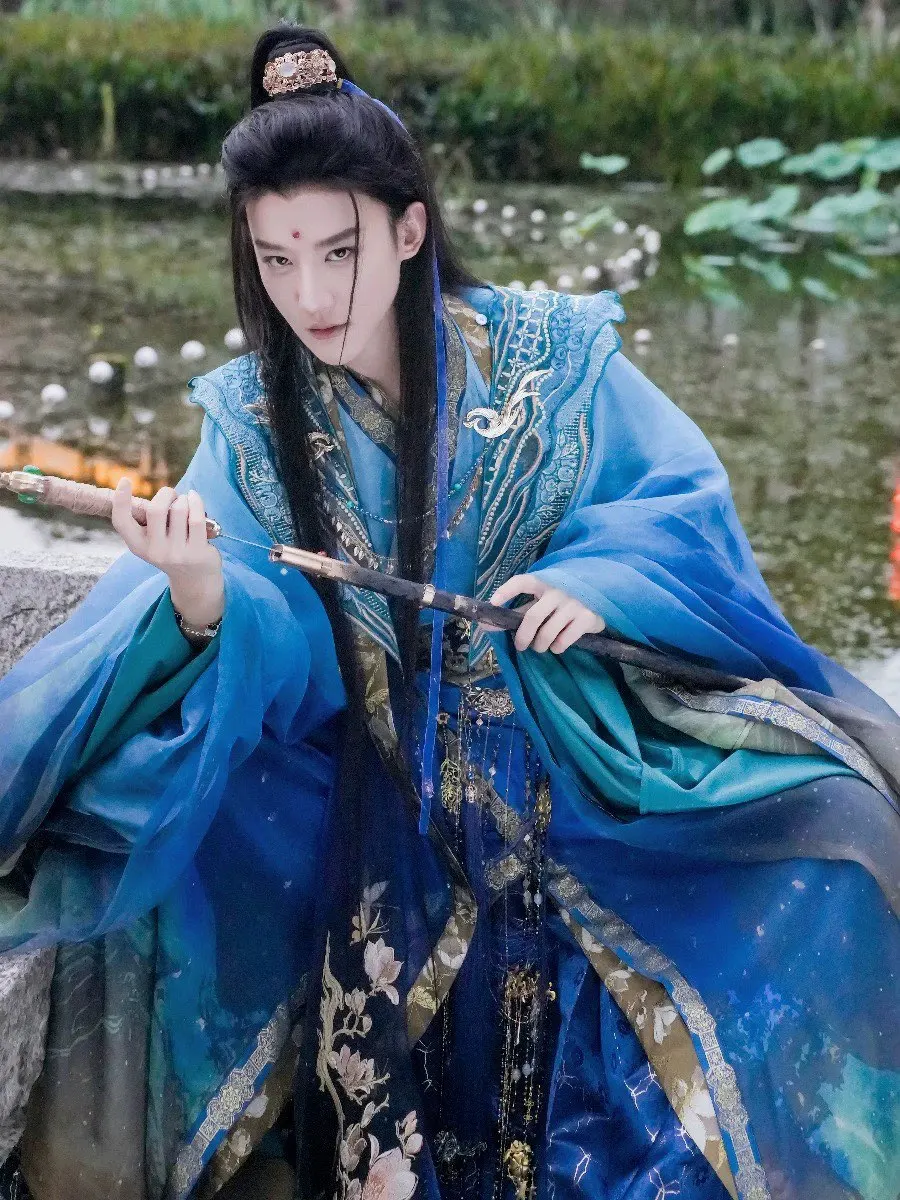 Men`s Christmas Costume Chinese Hanfu Suit Men Cosplay Costume Theme Party Ancient Hanfu Gradient Blue Tang Suit Women Plus Size