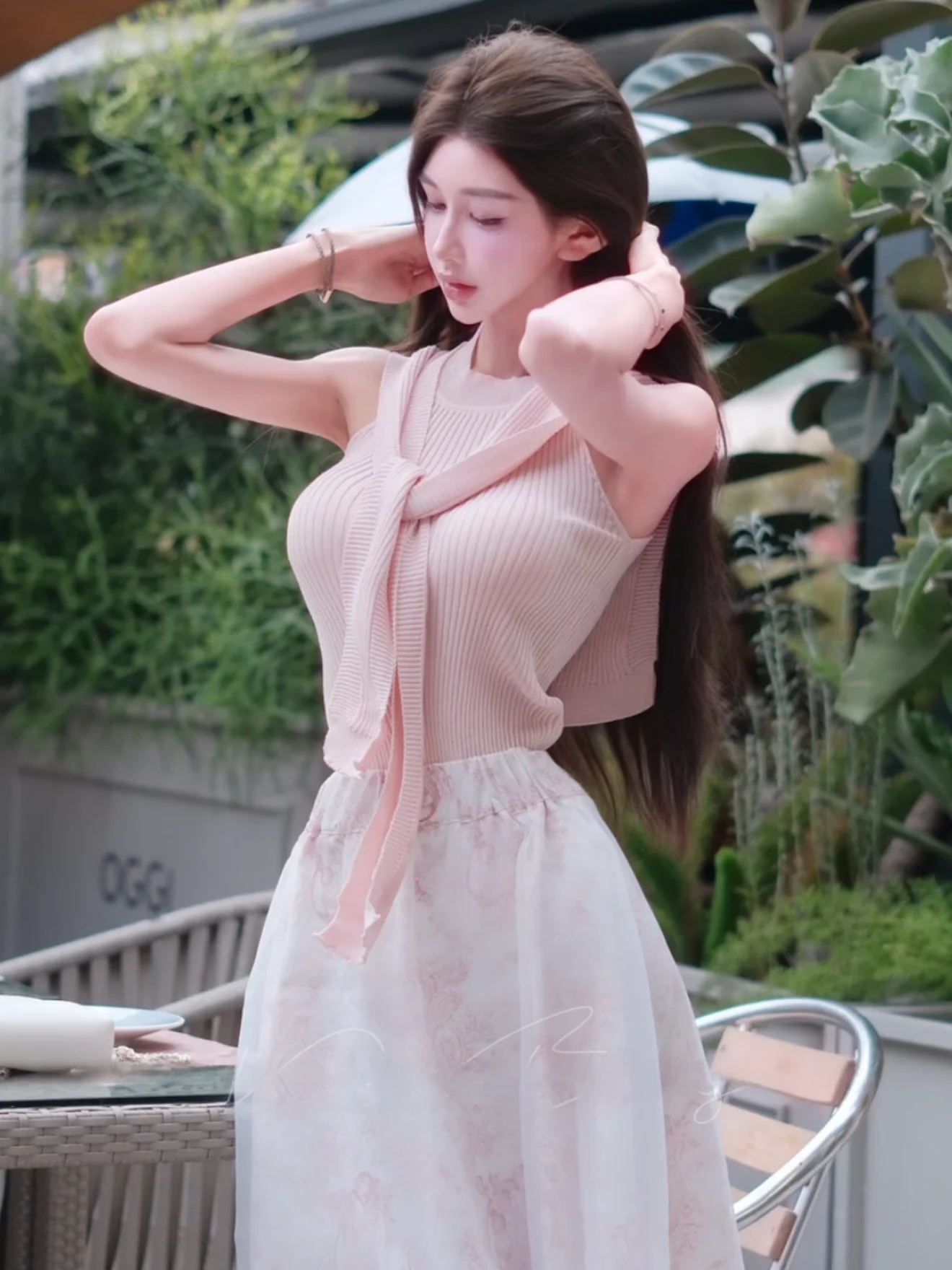 

Sweet And Spicy Slimming mat Knitted Top Women's Gentle Sle oulder-aped Vest awl Set Autumn 2025 Pure Color