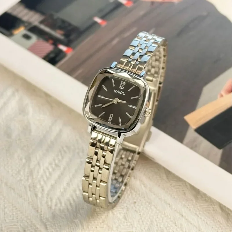 New Brand Quartz Watches for Women Fashion Small Square Green Ladies Watch Luxury Gift Wristwatch Simple Steel Strap Clock