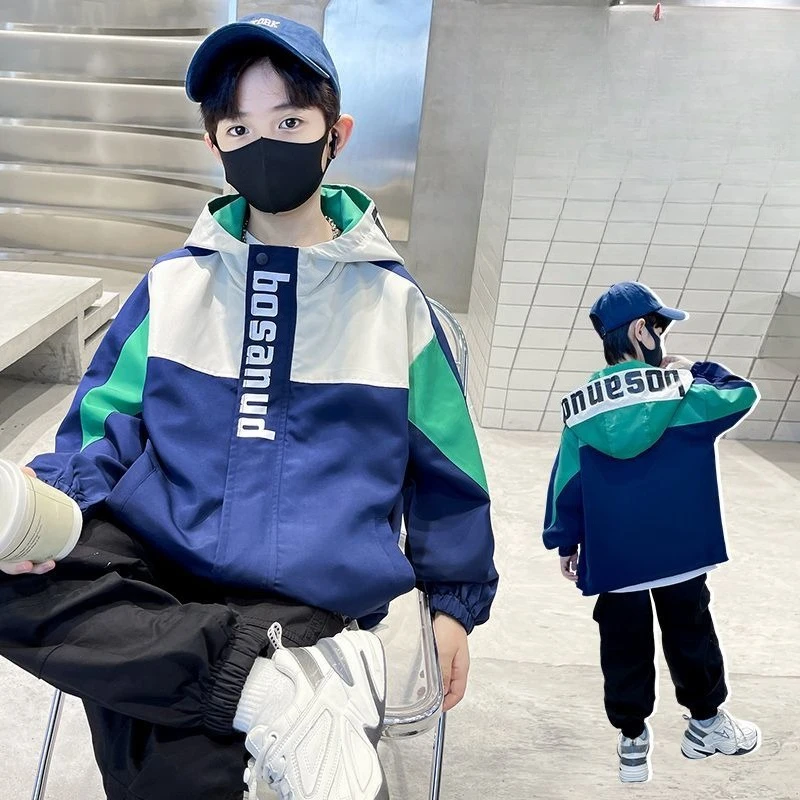 

Новинка осени 202, ветровка с цветными блоками для мальчиков, универсальная куртка среднего и большого размера для детей на весну и осень, модное пальто для мальчиков