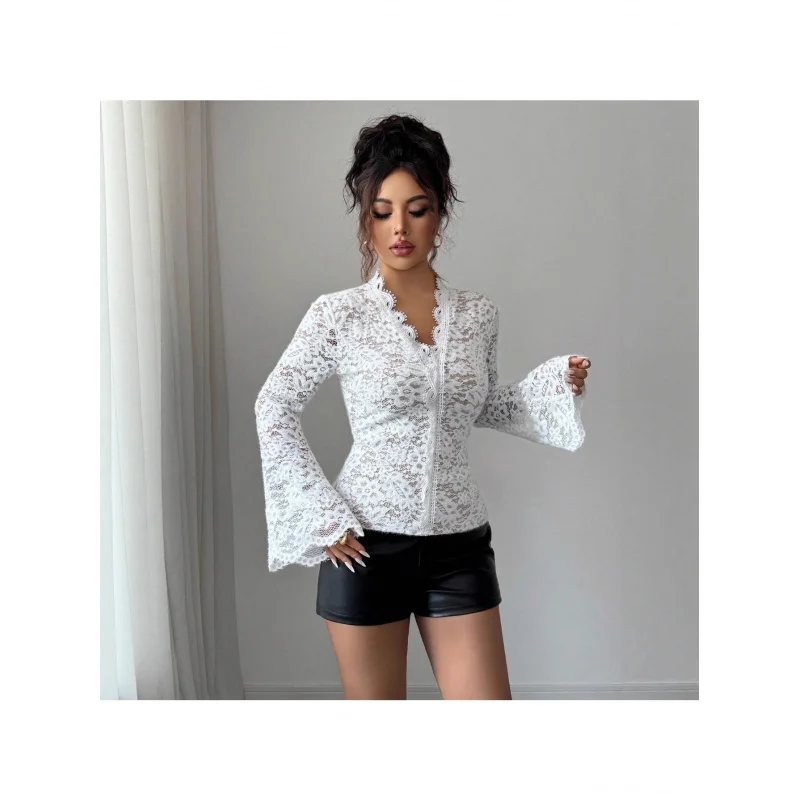 

New Elegant Luxury Lace Slim Top for Women in White for Autumn And Winter, Featuring a Sexy Design