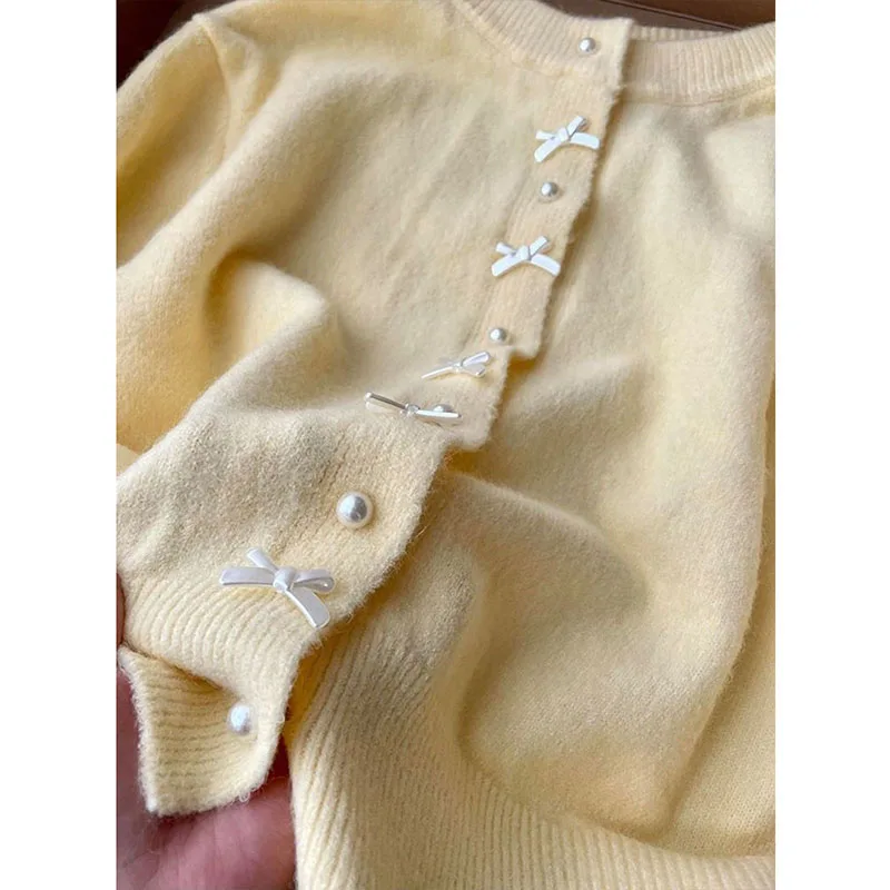 Cardigan lavorato a maglia con fiocco carino dolce giallo decorato da donna cardigan a maniche lunghe a maniche lunghe con colletto tondo allentato casual