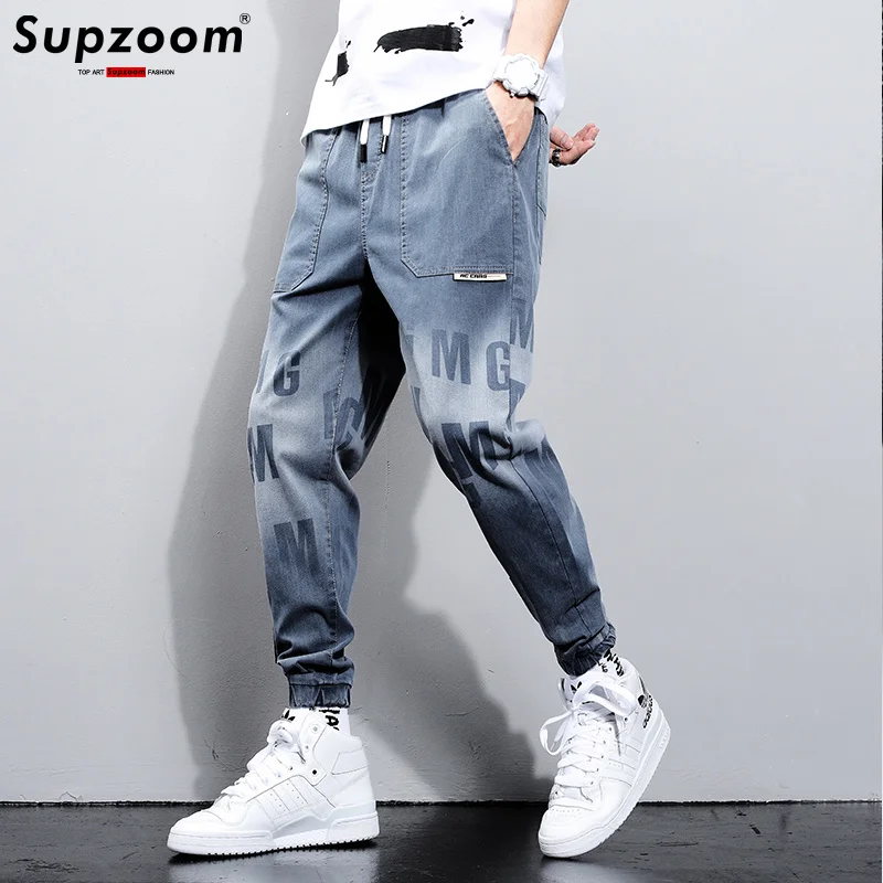 New Arrival 2023 Hot Sale Fashion Letters Print Light Jeans Men Abstract Pattern Casual Ethnic Motifs Denim Four Seasons