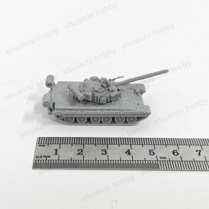 5PCS T-80B Main Battle Tank Assembly Model 1/144 Scale Miniature Combat Vehicles DIY Gifts Souvenirs for Military Enthusiasts