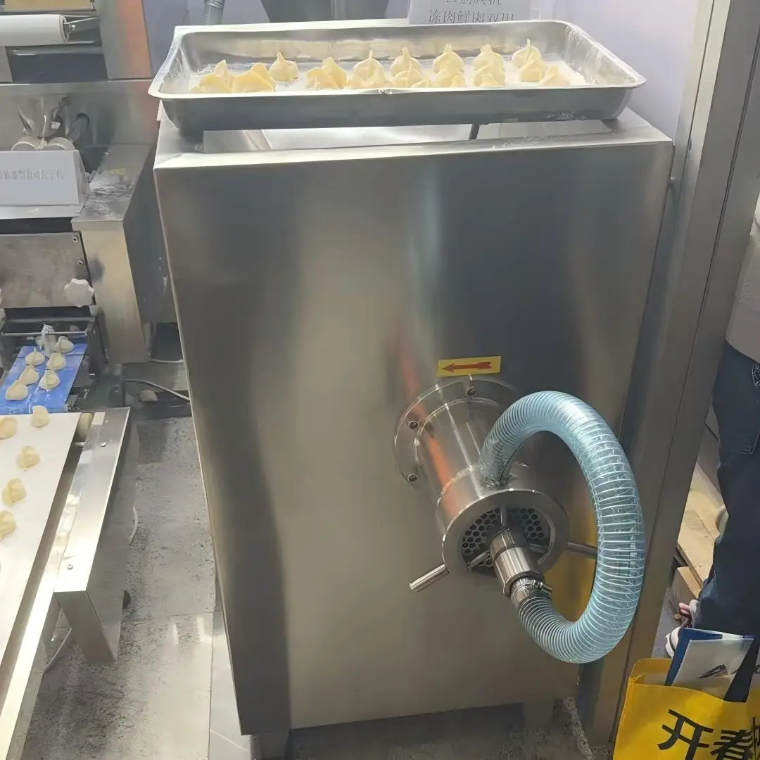 Industrial Beef and Pork Meat Grinder with Desinewing System 1000KG/H Automatic Poultry Meat and Bone Separator Machine