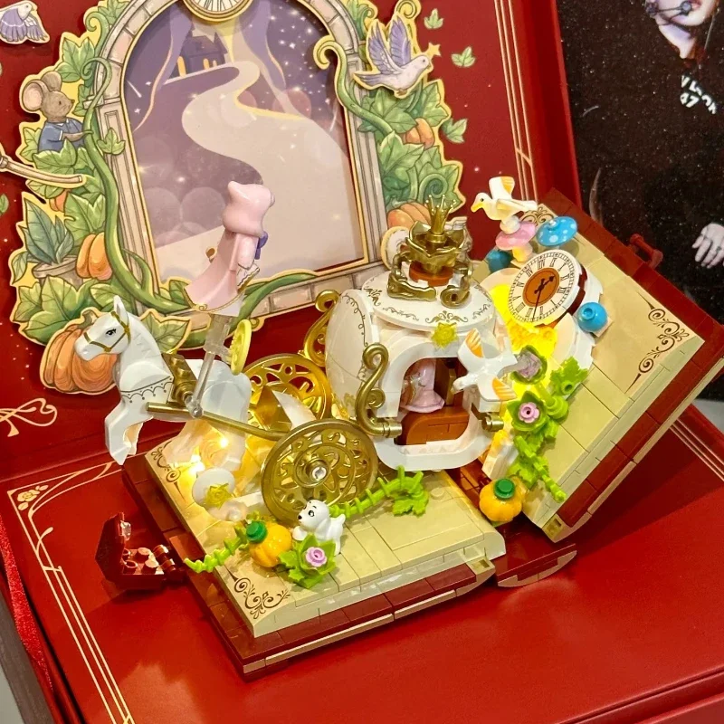 Fairy Tale Town Cinderella Breaks Into Reality Building Blocks Puzzle Toys Children's Assembly Games Gift Building Blocks