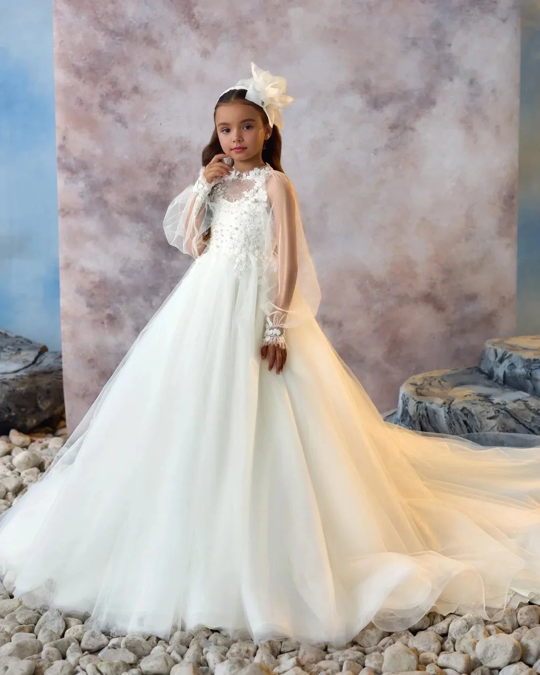 Customized Graceful Flower Girl Dresses For Wedding Appliques Pearls Full Sleeves Gorgeous Princess Formal Events Banquet Gown