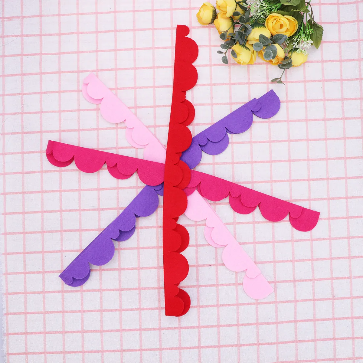 

Набор из 4-х декоративных кружевных полосок для доски с волнистым краем, идеально подходят для уголка детского сада, доски и стен