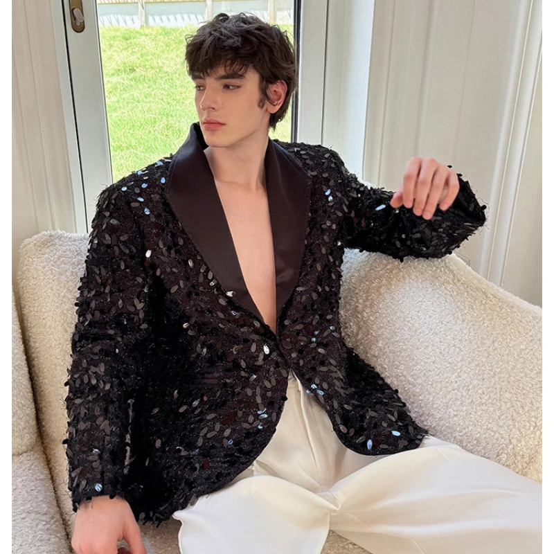 เสื้อเบลเซอร์ผู้ชายประดับเลื่อมหรูหรา รุ่นใหม่ประจำฤดูใบไม้ร่วงปี 2025 แขนยาว แฟชั่นทันสมัย แจ็คเก็ตสูทระยิบระยับ ทรงหล่อ เสื้อโค้ทตัดเย็บอย่างดี