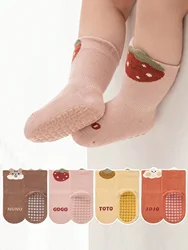 4 Pairs of Floor Socks with Soft Non-Slip Soles for Indoor Use, Suitable for Toddlers, All Seasons, Cartoon Design, with Adhesive Dots, for Boys and Girls