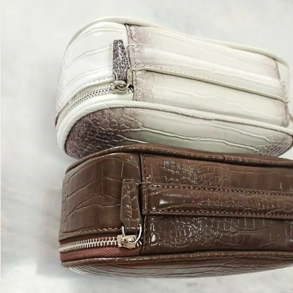 Fashion PU Leather Makeup Bag Zip Closure with Handle Travel Organizer Crocodile Texture Storage Pouch for Women and Men