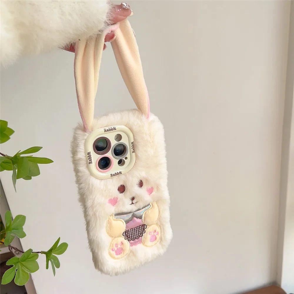 Diy bonito dos desenhos animados pulseira de pelúcia caso para iphone 16pro max caso para iphone 15 14 13 12 11 pro max capa para samsung s24alta s25