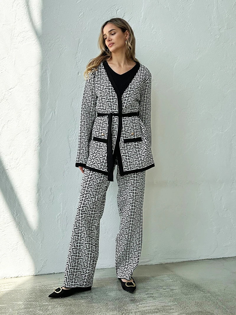 Conjunto de punto de lujo de 3 piezas para mujer, cárdigan y pantalones ajustados, chándal de invierno, traje de punto para mujer, conjunto de tres piezas de punto para mujer