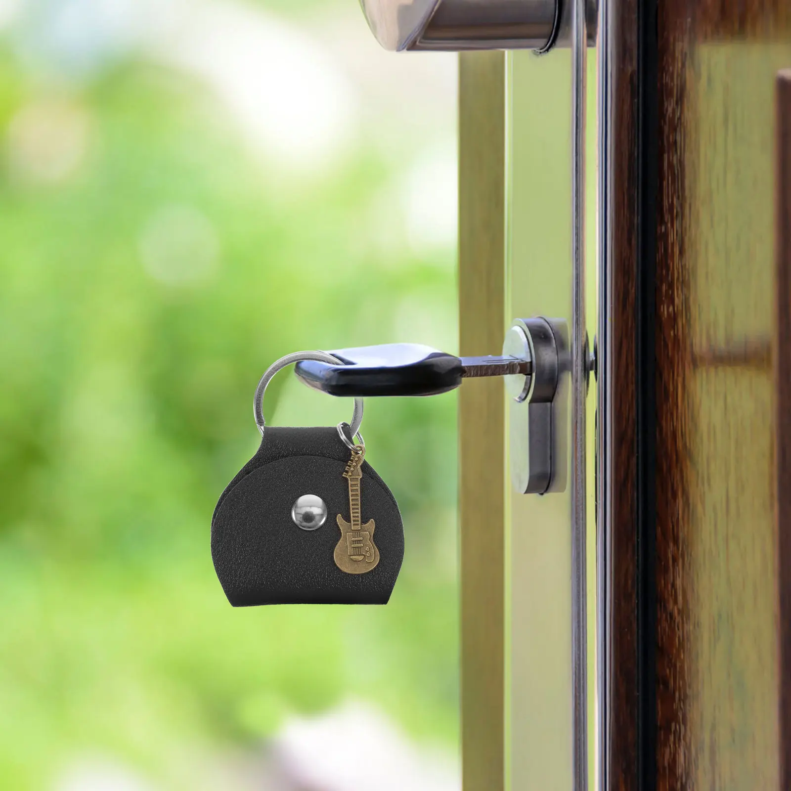 

Guitar Picks Bag Durable Premium Material Small Size Pick Holder Keychain Storage Carry Case Guitar Picks Organizer Portable