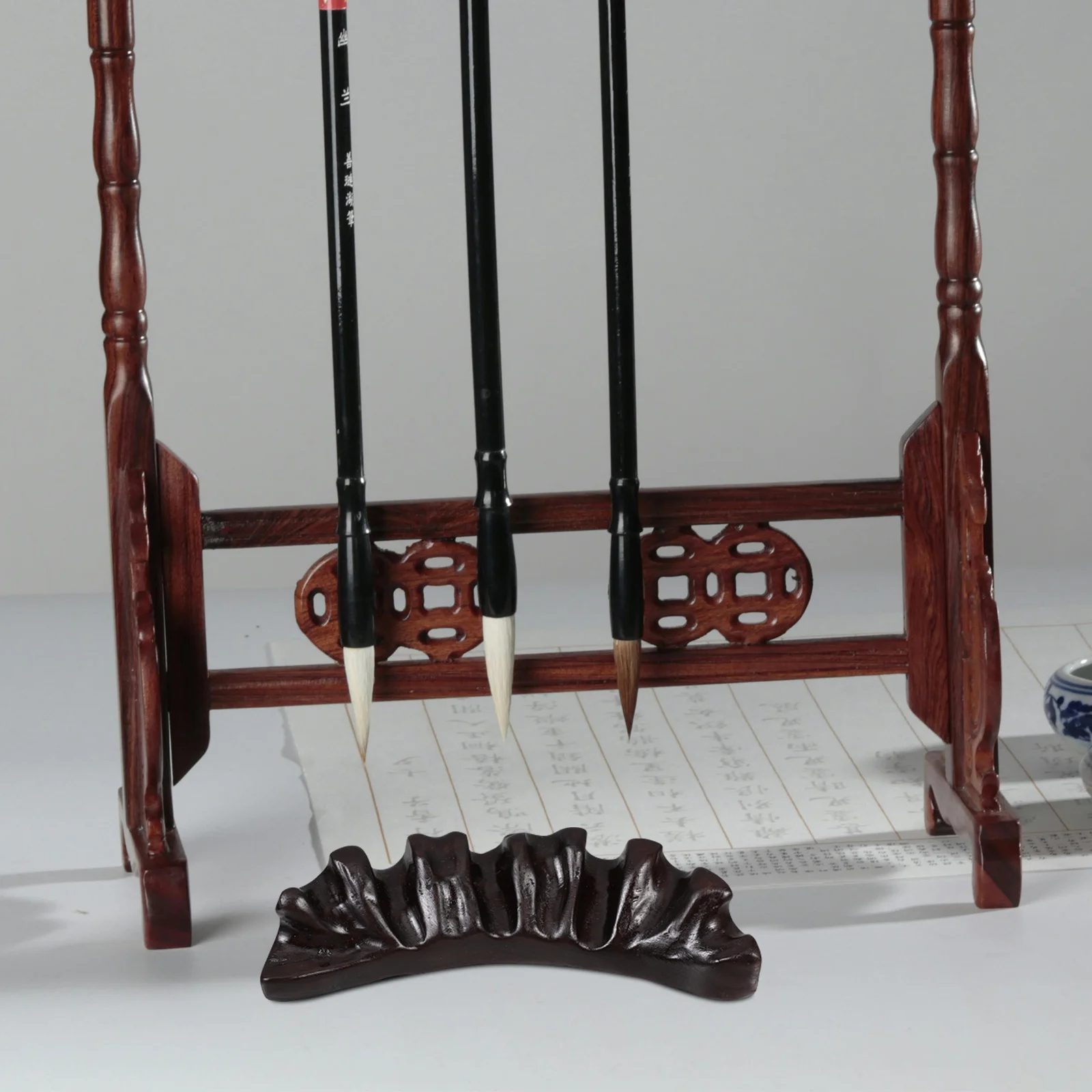 

Vintage Chinese Black Wood Brush Stand Pen Shelf for Calligraphy Painting Writing Brush Rest and Pen Rack Storage Holder Office