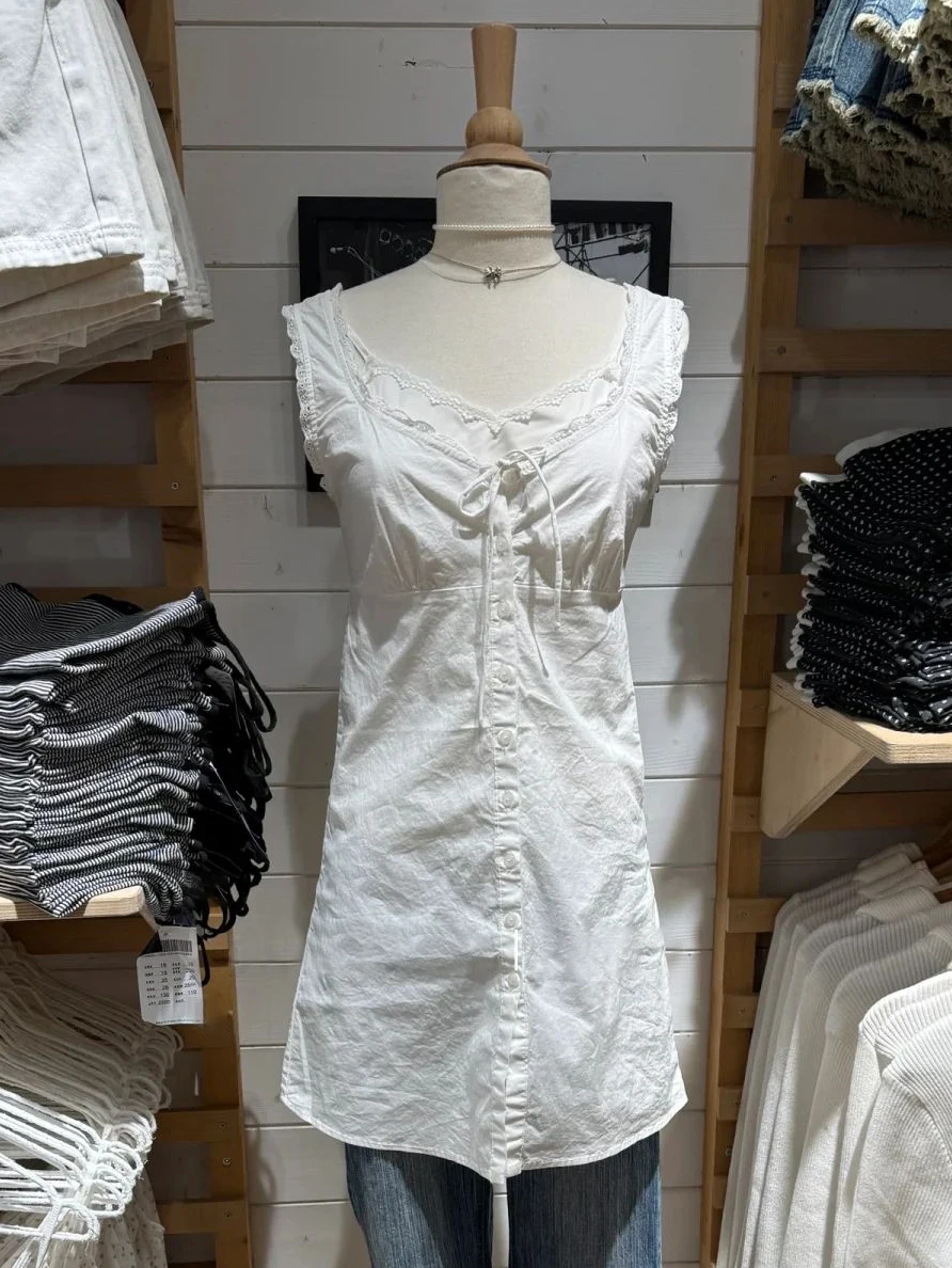 레이스 트림 스위트 화이트 미니 블라우스 드레스 여성 여름 U 칼라 싱글 브레스트 레이스 업 짧은 베스 티드 빈티지 민소매 드레스