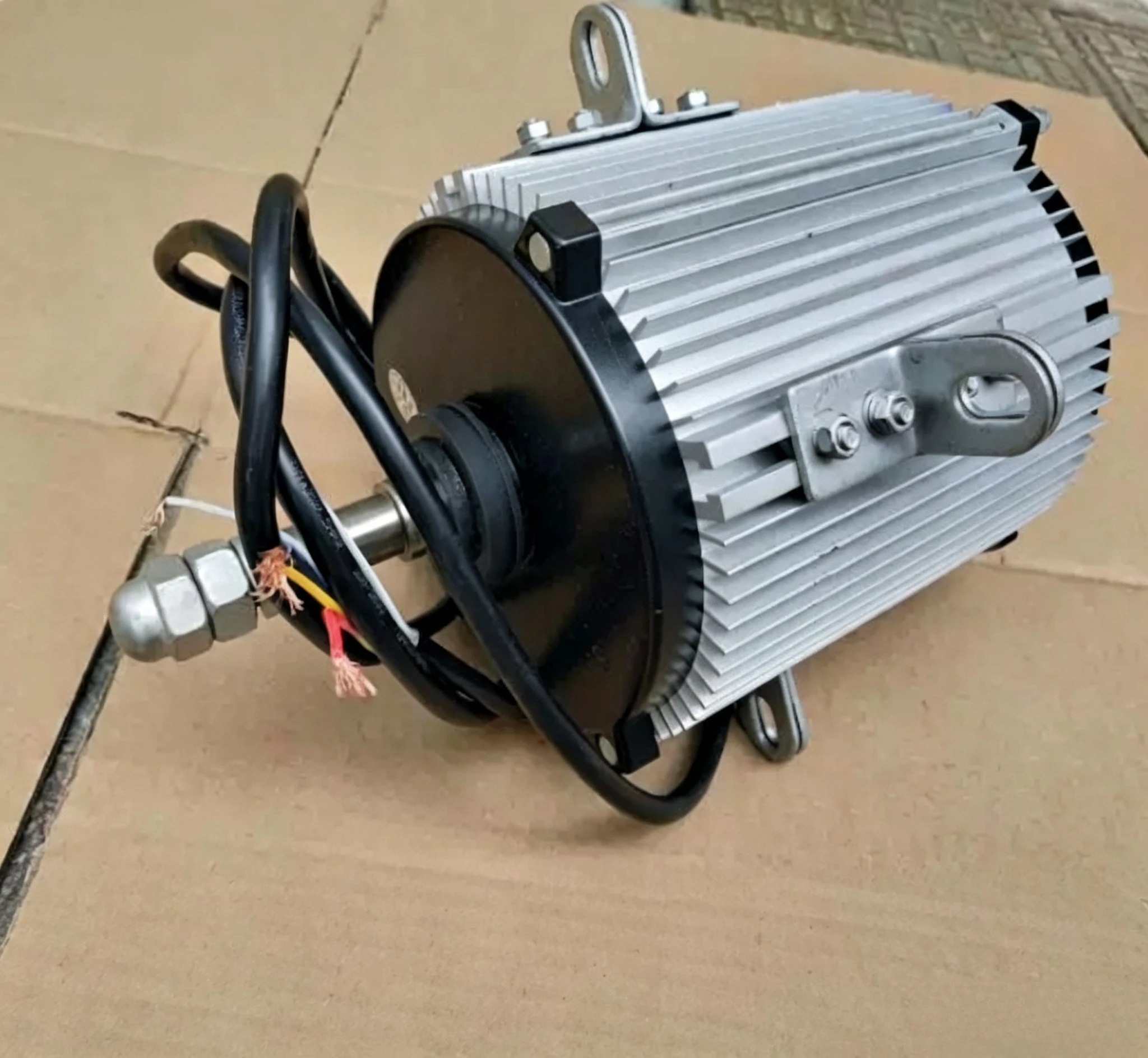 Three Phase Asynchronous Cooling Fan Motor For Screw Air Compressor Cooling Tower Air Conditioning Equipment
