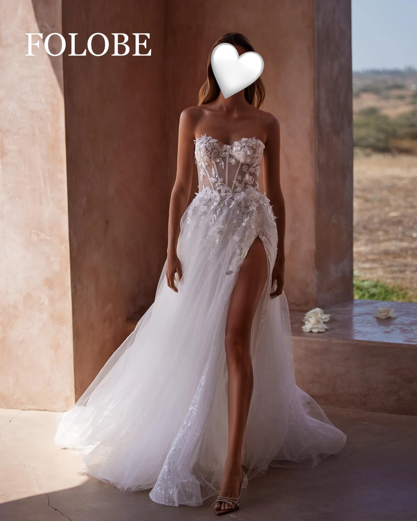 

Sweetheart Bride Gowns Beadings Evening Dresses White Embroidered Lace Tulle Strapless Wedding Dresses Customized Prom Gowns