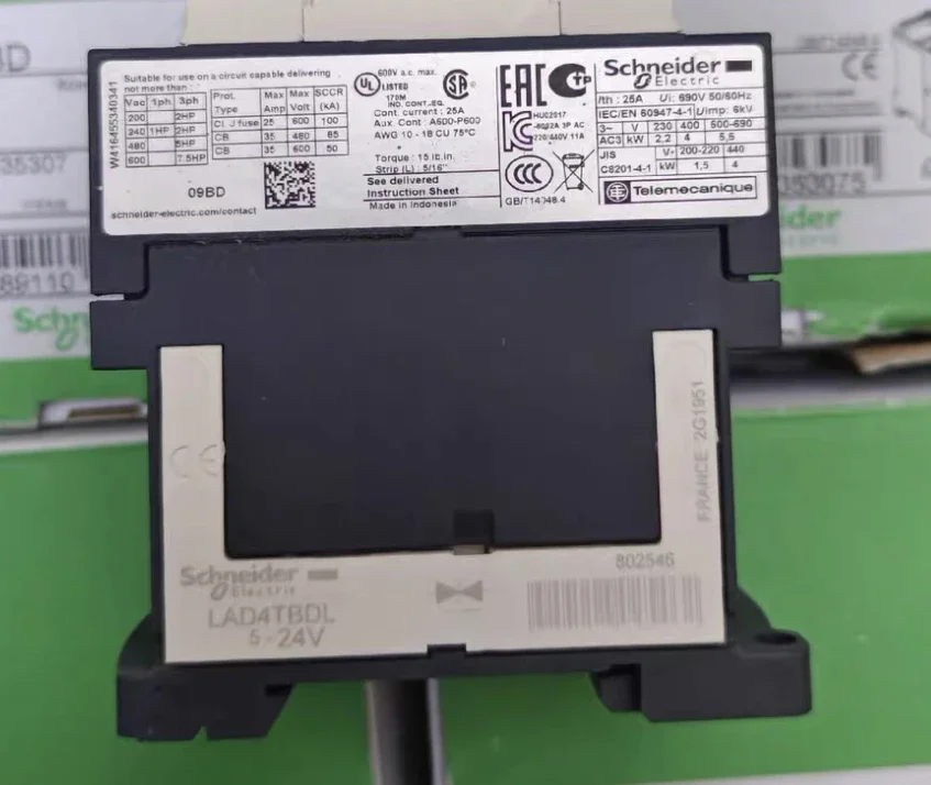 Nuovo contattore LC1D09BDC, bobina DC24V