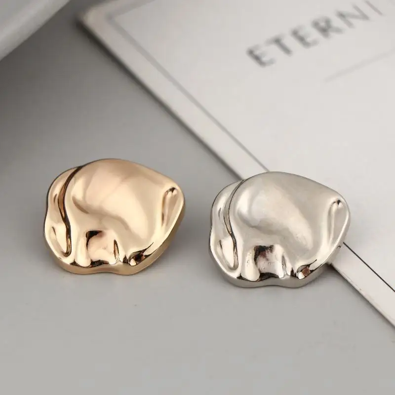 10pcs 불규칙한 모양의 단추 아름다운 금색/은색 금속 샹크 단추 Diy 공예 의류 봉제 액세서리